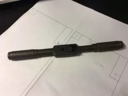 Tap wrench
