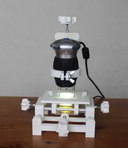 USB microscope stand with x-y base and built-in backlight