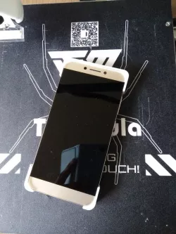 Customizable phone case