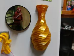 Magnetic Low-poly Rose Twist Vase