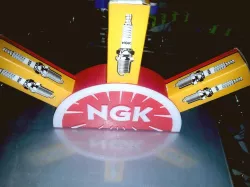 NGK 3 spark plug holder