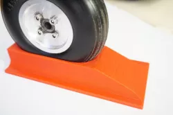 RC wheel chock for 3.5" tire