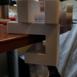 Small Table Top Vice 