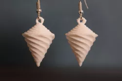 Spinning vortex earrings
