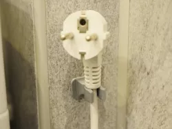 Cable holder