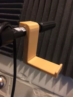 Headset clip
