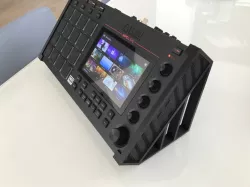 MPC Live Stand