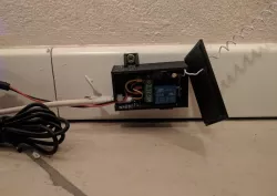 RF wireless relay box