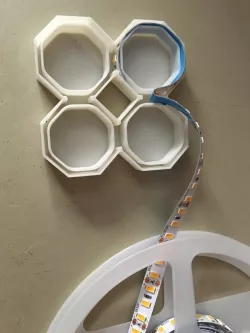 Bienenwaben LED-Stripe Lampensystem (Honeycomb Light)