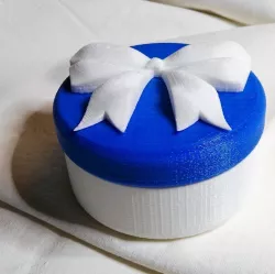 candy box with screw cap