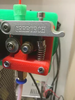 Geeetech MK8 Extruder base replacement with filament guide