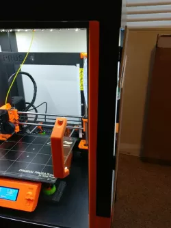 Plexiglass Trim With Magnets For Lack Enclosure