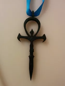 Trimmed Vampire Ankh Pendant
