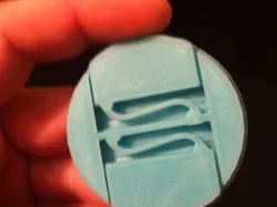 52 mm springy lens cap w better springs