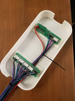 Cablebox with 8x2cm PCB mounts