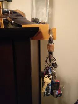 Dresser Key Holder