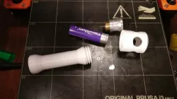 Flashlight body for LED/reflector drop-in module V2