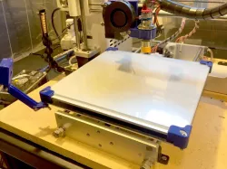 Glass Bed Clip