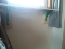 Light duty shelf bracket