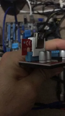 PCI-e Riser Lock