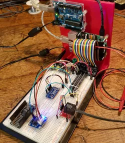 Raspberry & Arduino Breadboard Stand