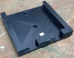 Samsung Note 8  in aluminum bumper case - Powered Car Dock