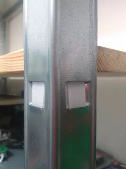 Shelf mount for metal plug shelf
