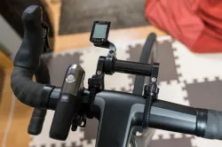 Extension mount for aero handlebars