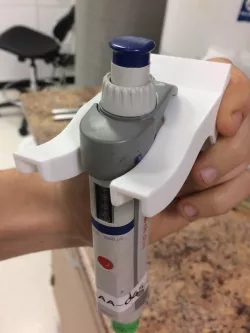 Pipet holder