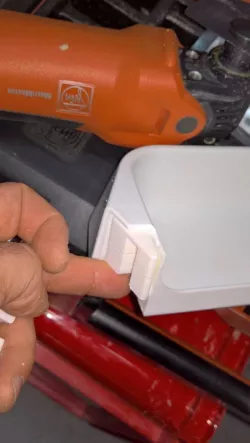 Refrigerator shelf repair (here Zanussi)