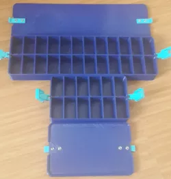 Orthodontic Bracket Case with clips