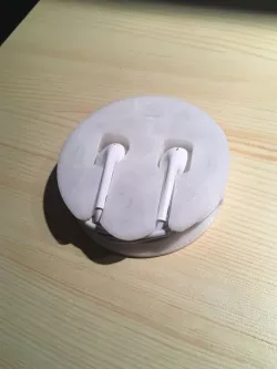 Apple earpods holder
