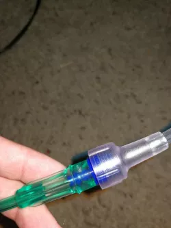 oxygen adapter for universal connector