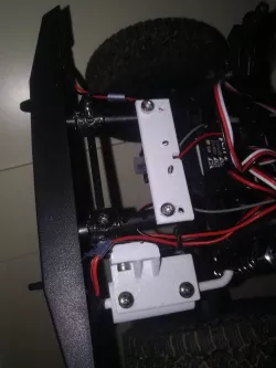 ECX Barrage muffler mount