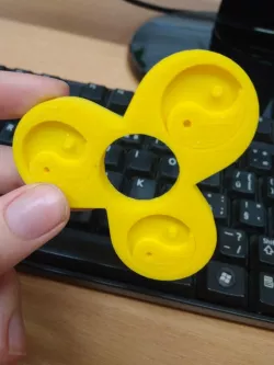 Fidget spinner