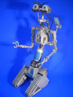 Johnny 5 Short Circuit - Model Base