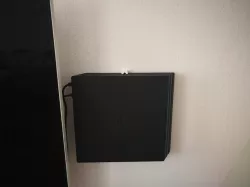 PS4 (pro) wall mount