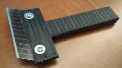 Scrapper with snap-off blade