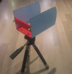 Tripod mount for Ultra-wideband antenna