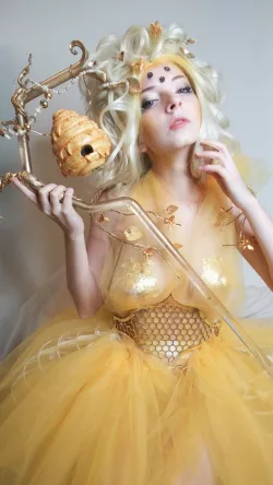 Bee Hive 