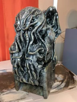 Cthulhu Idol Dice Tower
