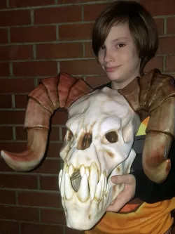Deathclaw Skull remix (hollowed and enlarged)