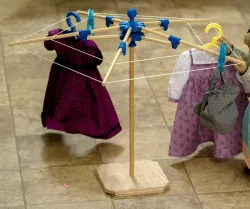 Folding Clothesline for 18" Dolls