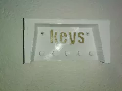 key holder with shelf