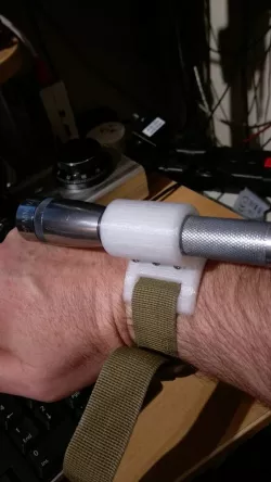 Mini-Maglite AA wrist holder thing!