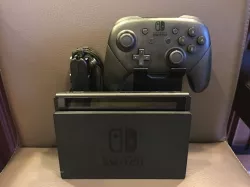 Nintendo Switch Pro Controller Holder (Compact Lower Support)