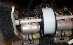Universal Spool Unreeler/ Devidoir universel (blague/joke)
