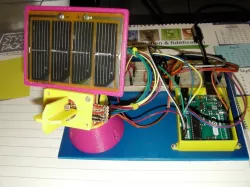 Dual Axis Solar Tracker / Suiveur solaire 2 axes
