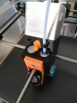 Duct plug and fan holder