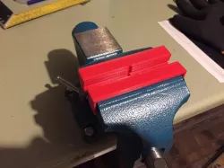 Protection étau (90mm) / Iron bench vice protection